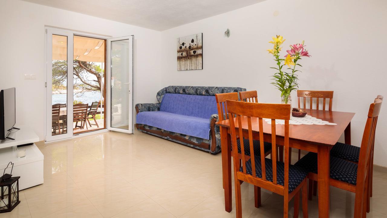 Pavao Apartments Vrboska Exterior foto